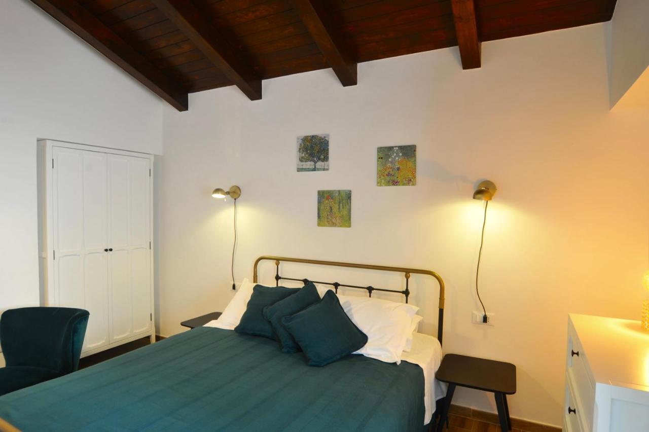 Bed and Breakfast La Casa di Nenna Trentinara Exterior foto